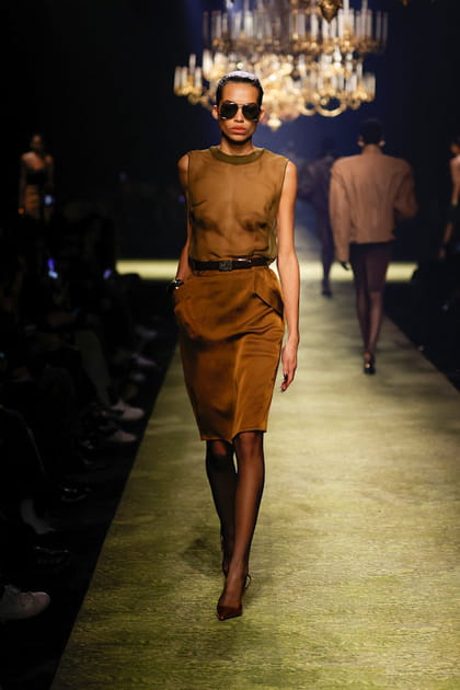 Look 36&nbsp;du d&eacute;fil&eacute; Saint Laurent