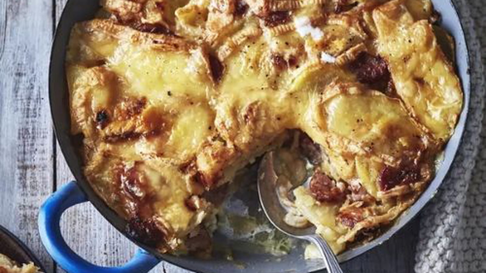 Tartiflette aux maroilles et saucisses fumées