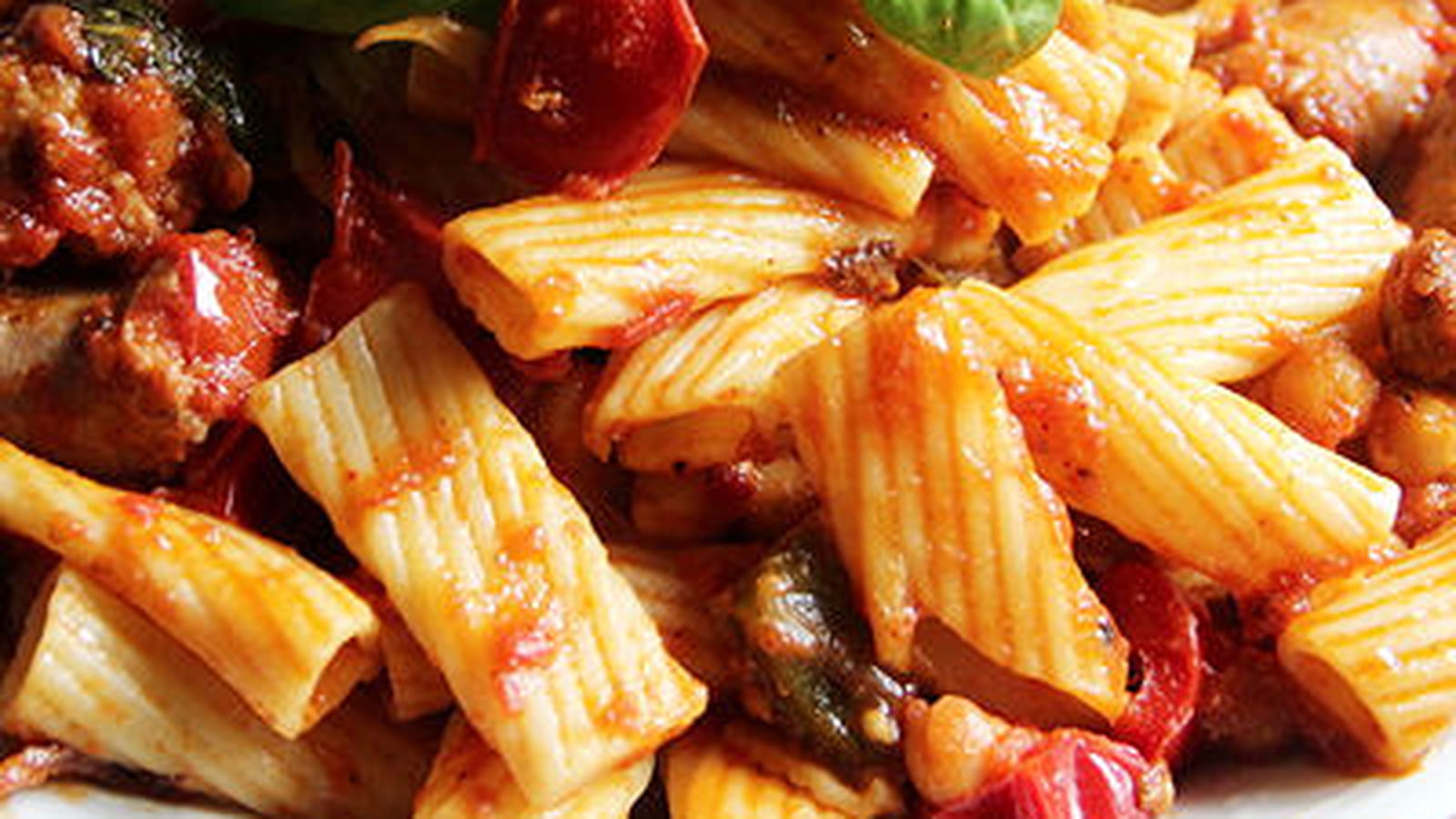 Pâtes Tortiglioni aux merguez et poivrons