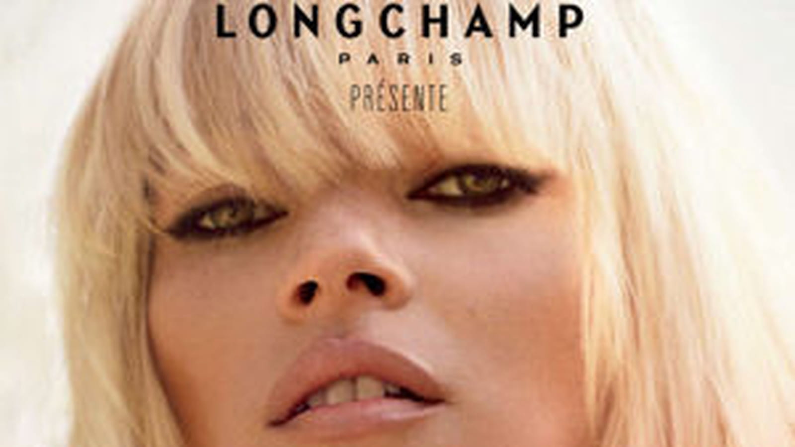 Kate Moss pose pour Longchamp