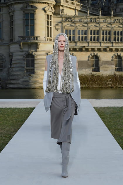 Look 12&nbsp;du d&eacute;fil&eacute; Valentino haute couture automne-hiver 2023-2024