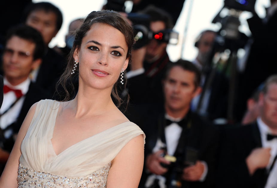 Le bijou de t&ecirc;te de B&eacute;r&eacute;nice Bejo