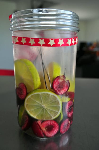 Boisson d&eacute;tox cerises citron