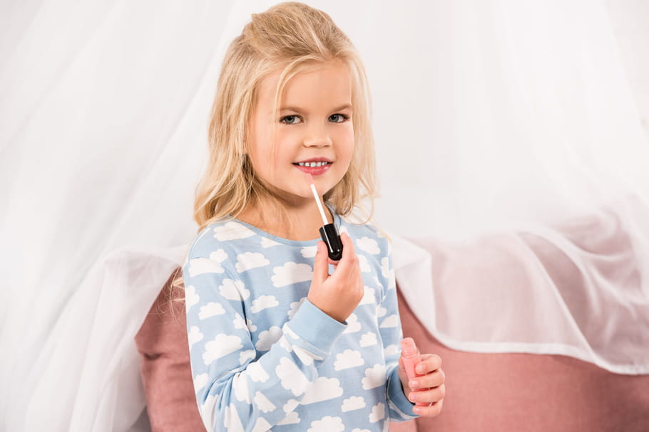 Maquillage pour enfants : "le plus tard possible, le moins possible"