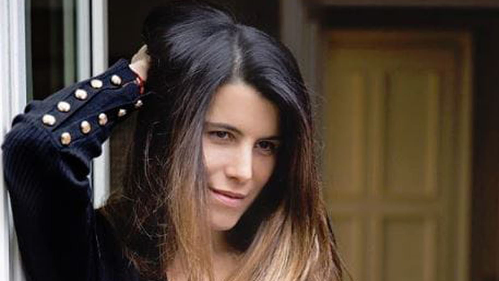 Karine Ferri au naturel 
