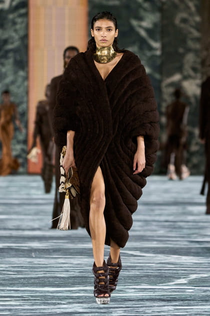 Look 86&nbsp;du d&eacute;fil&eacute; Balmain