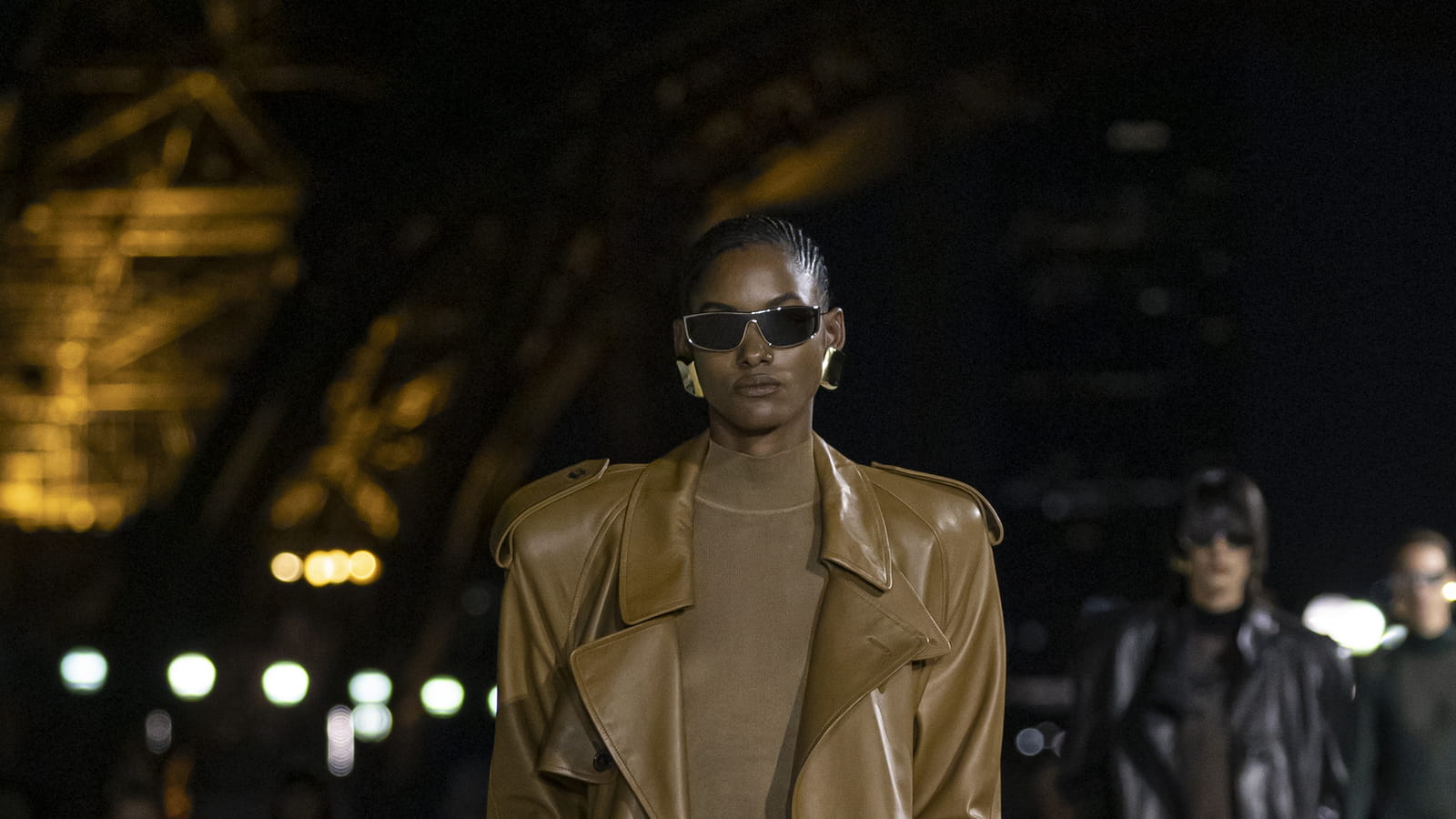 Look 3