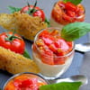 panna cotta au parmesan tomates poivrons et tuiles poivrees