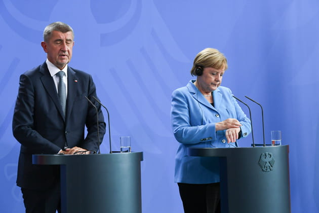 Angela Merkel "tchèque" les minutes