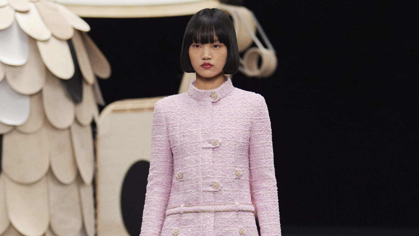 Look 16