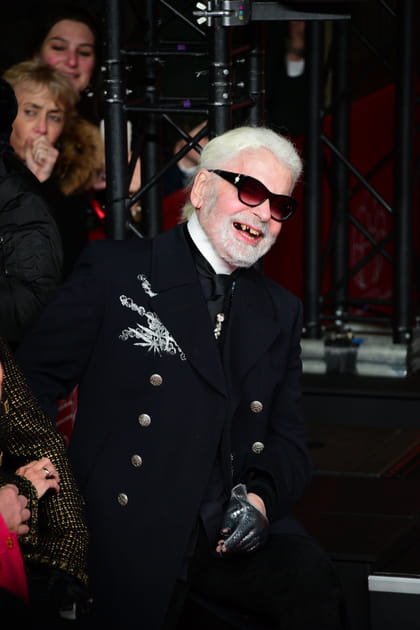 Karl Lagerfeld 85 ans et pas toutes ses dents