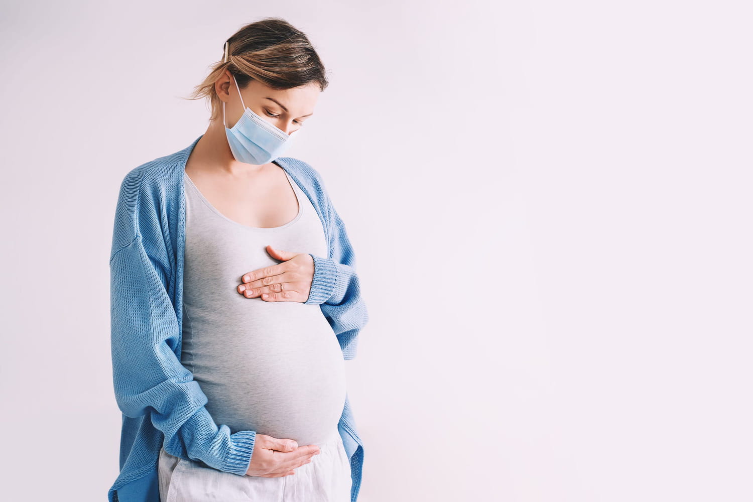 Vaccin femmes enceintes : la 3e dose est recommandée