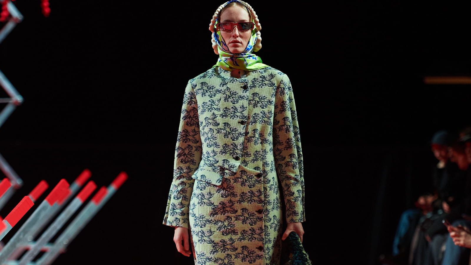 Le manteau à fleurs