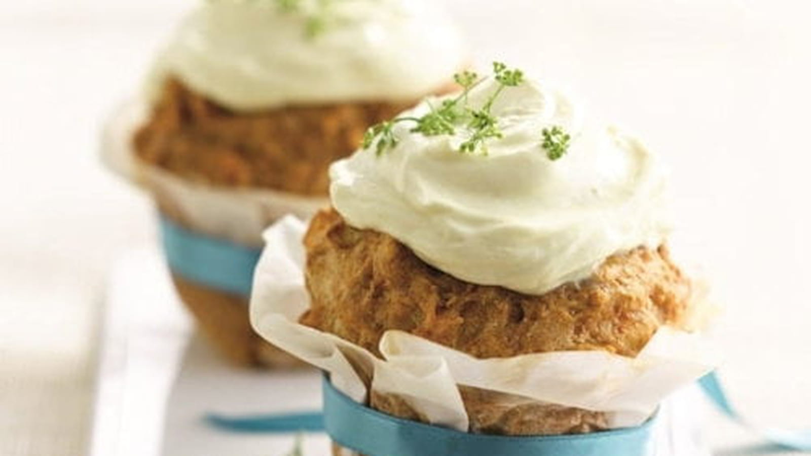 Cupcake de pommes de terre et thon, sauce curcuma