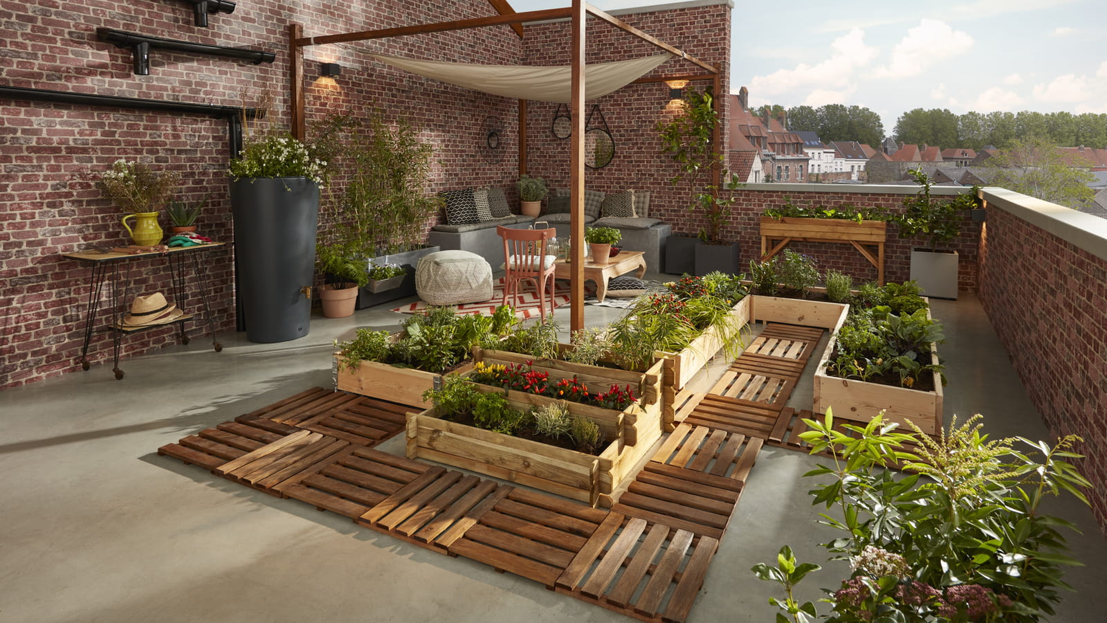 Tonnelle de jardin avec voilage