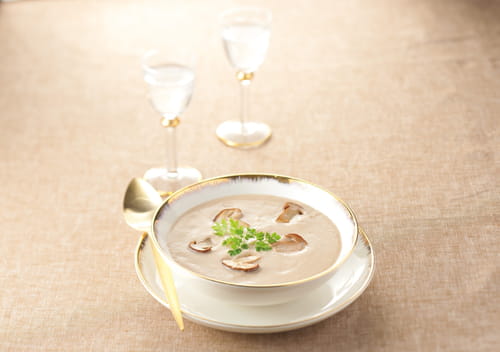 Recettes de Velouté de châtaignes aux champignons des bois
