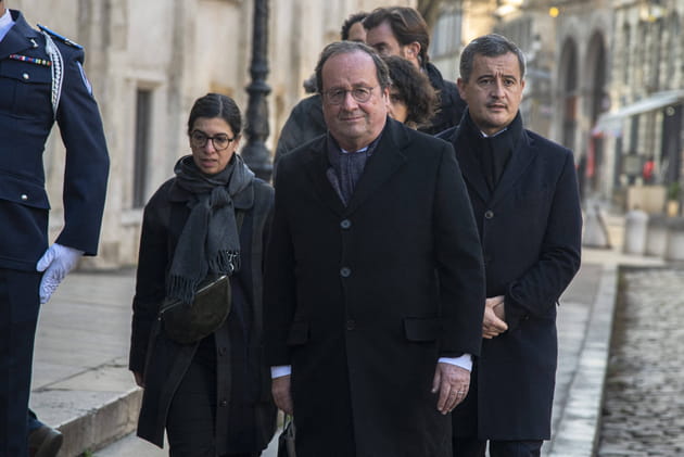 Obs&egrave;ques de G&eacute;rard Collomb&nbsp;: Fran&ccedil;ois Hollande et G&eacute;rald Darmanin arrivent &agrave; l'&eacute;glise