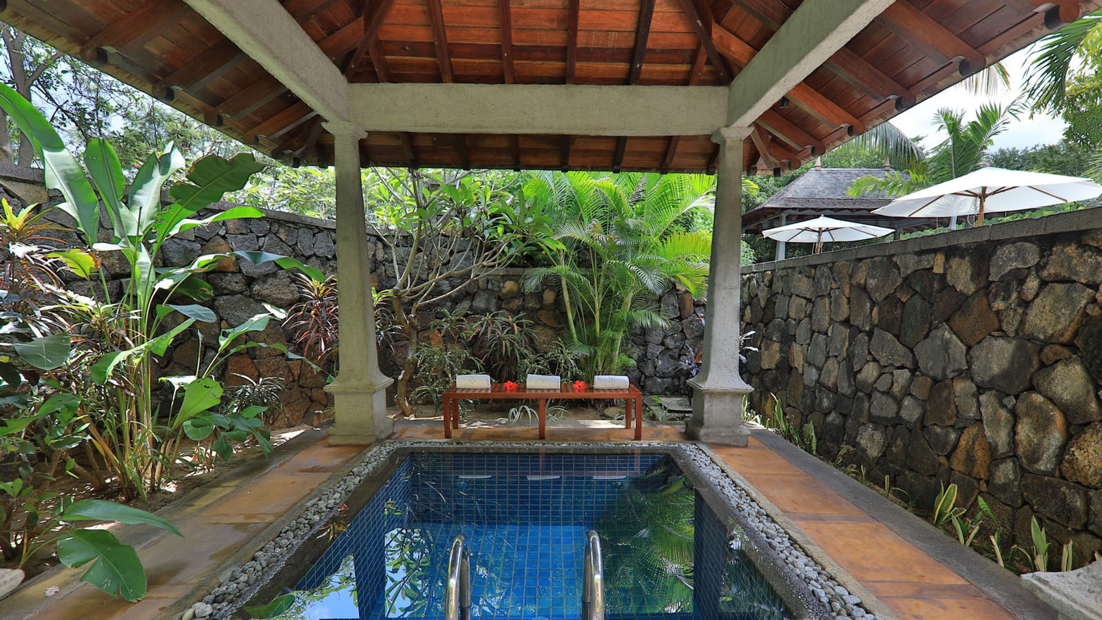 La piscine du spa
