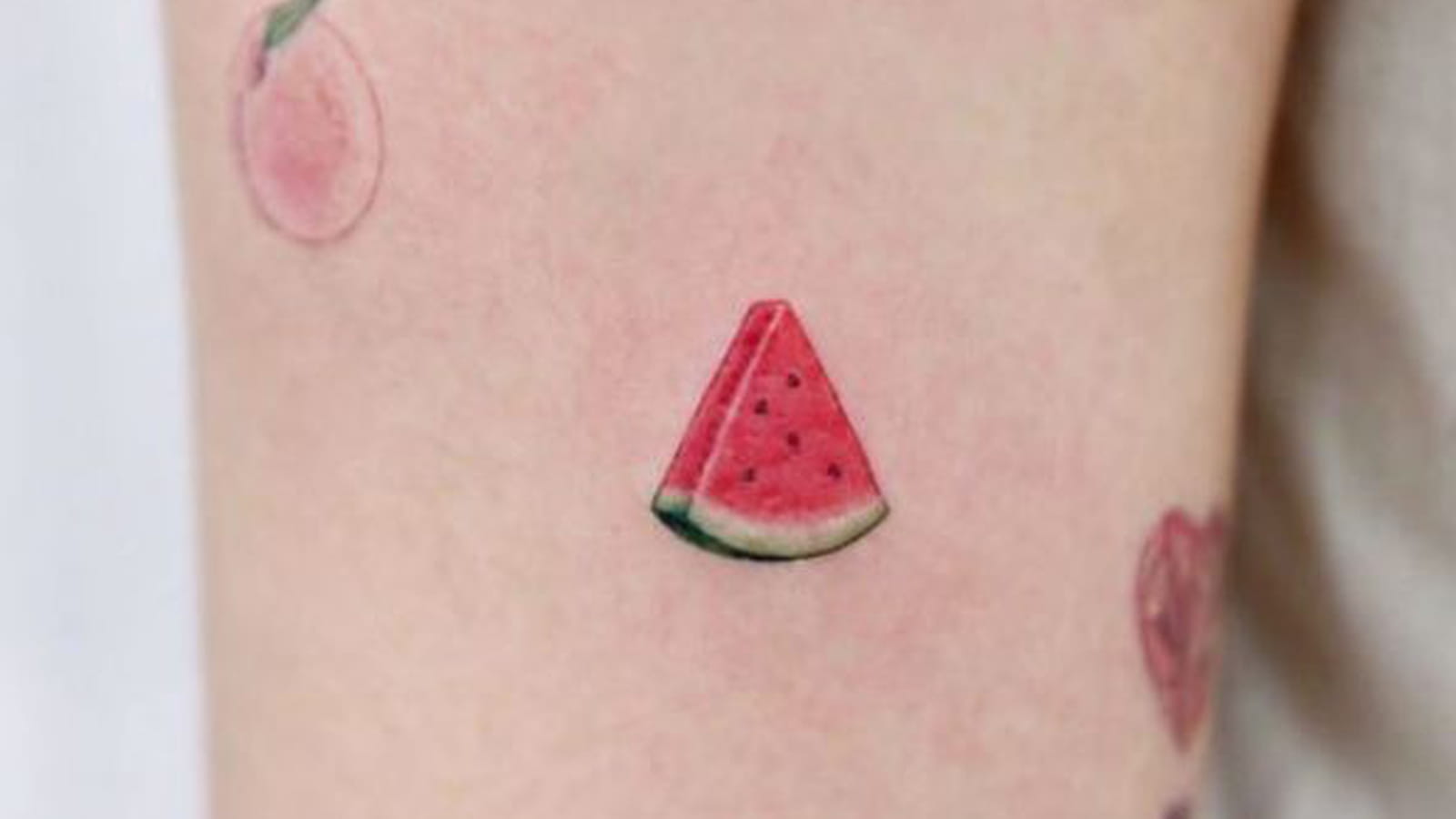 Pastèque sur le bras