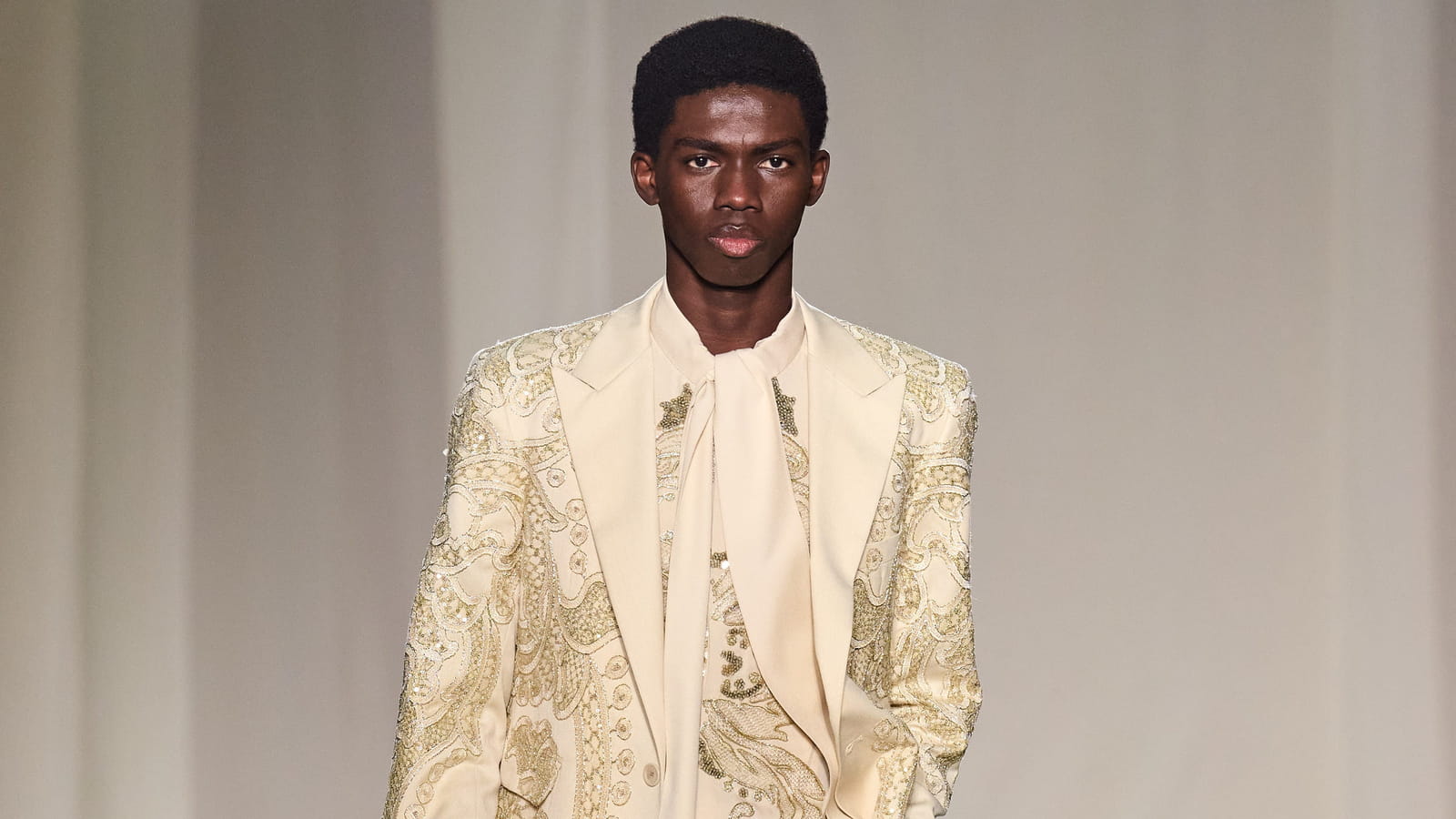Look 18
