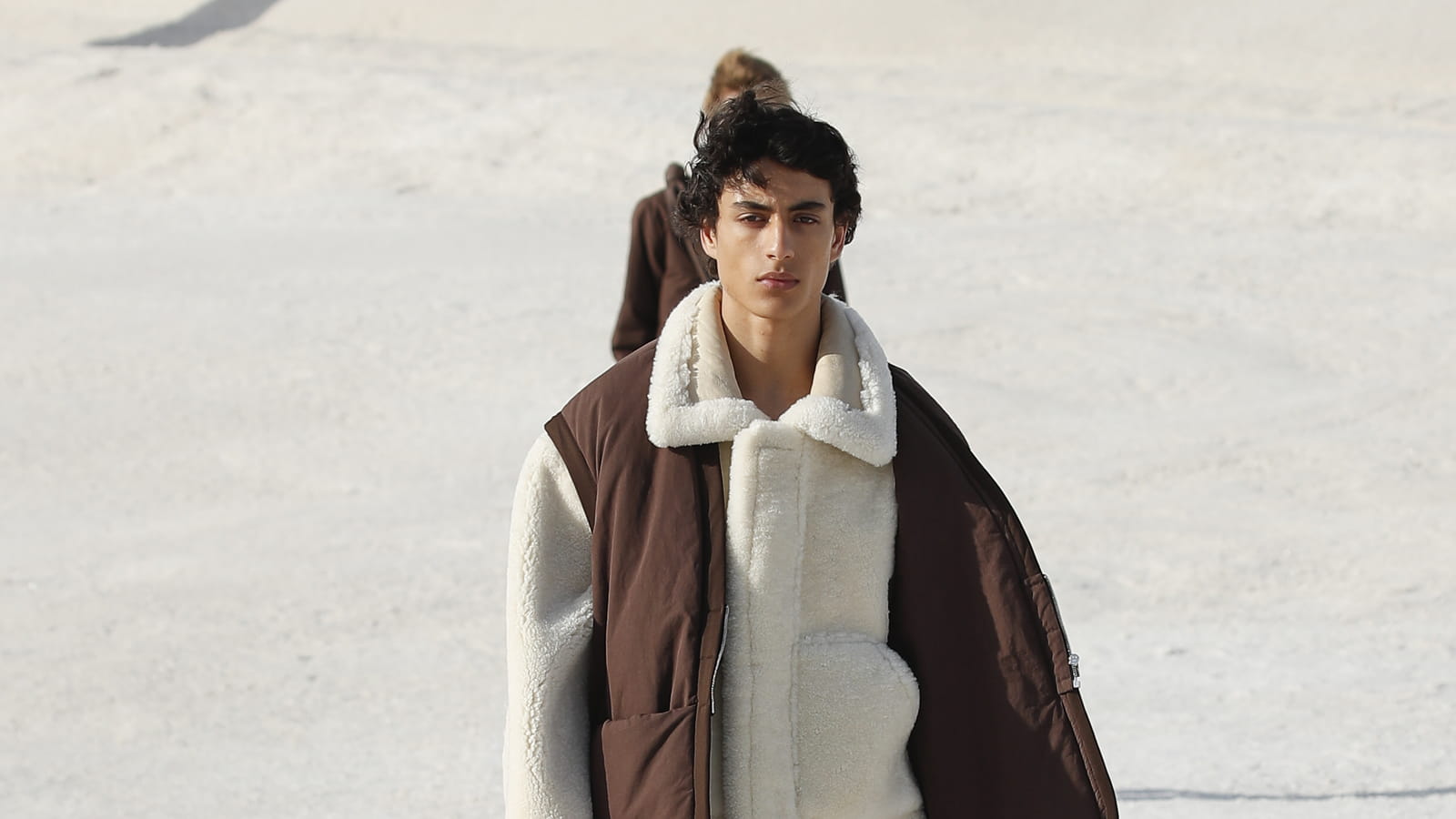 Look 38