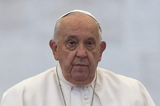 &quot;Voici ma d&eacute;mission&quot;&nbsp;: le pape Fran&ccedil;ois a sign&eacute; sa lettre de renonciation, ce qui est arriv&eacute; ensuite...