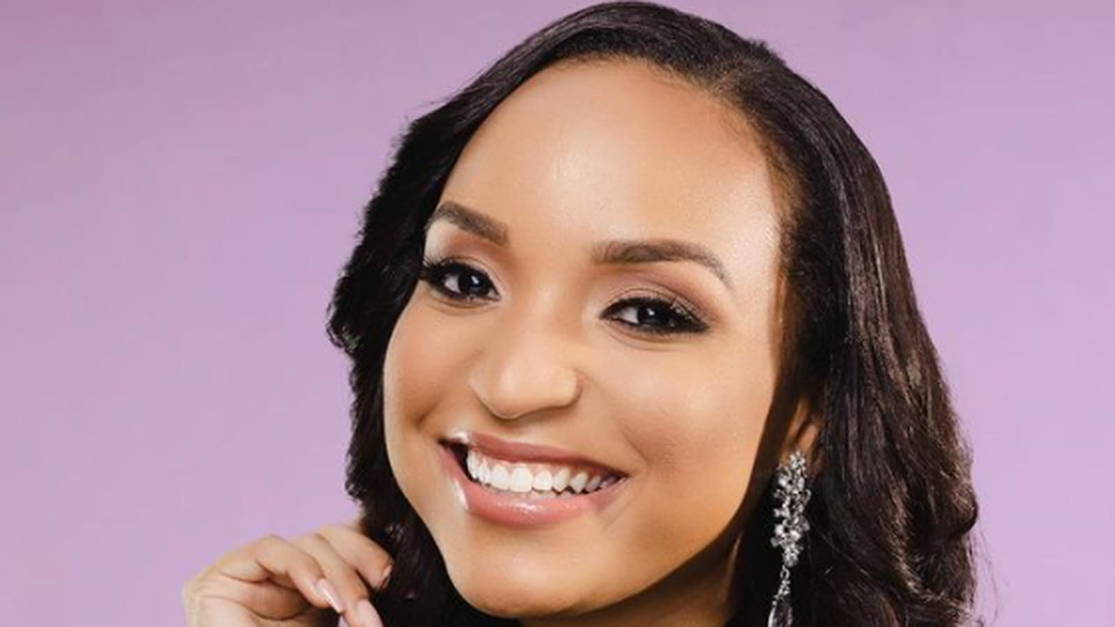 Iles Caïmans: Rashana Hydes