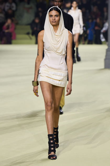 Look 41&nbsp;du d&eacute;fil&eacute; Balmain