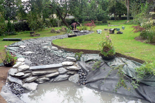 M&eacute;lange d'eau et de pierres