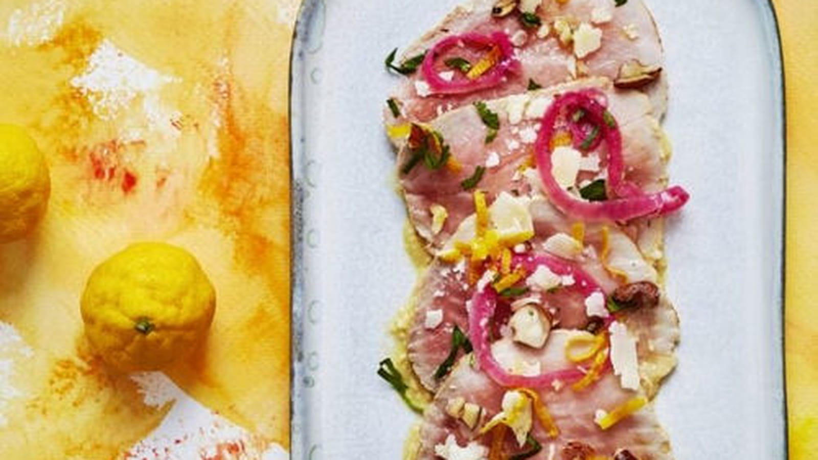 Mi-cuit de veau façon tonnato yuzu et amandes croquantes