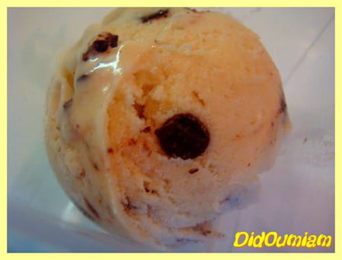 Glace banane, coco, pépites de chocolat