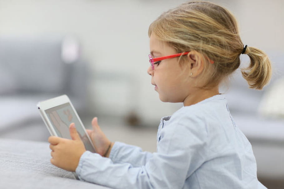 Tablettes : mieux vaut les éloigner des enfants