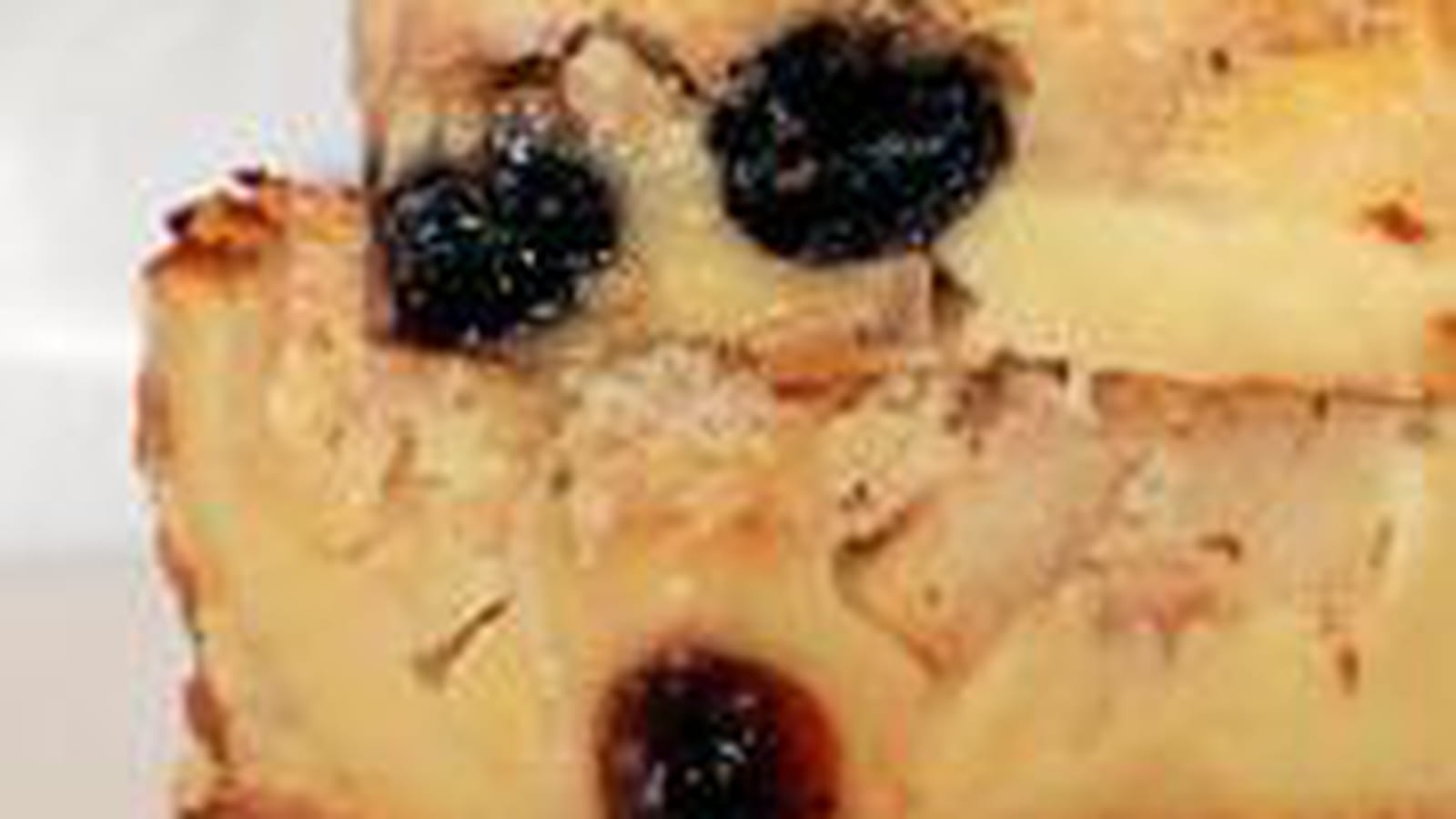 Clafoutis aux pommes aux cerises amarena et coco