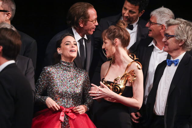 B&eacute;r&eacute;nice Bejo et Louise Bourgoin, &agrave; la c&eacute;r&eacute;monie du 75e anniversaire du Festival de Cannes le 24&nbsp;mai
