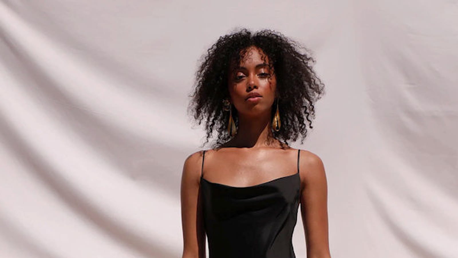 Robe noire Mirae