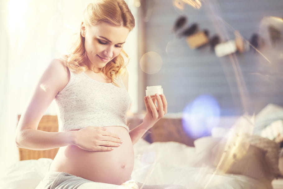 Vergetures pendant la grossesse : comment les éviter et les corriger