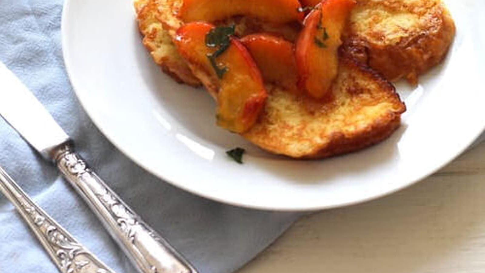 Brioche perdue aux nectarines rôties