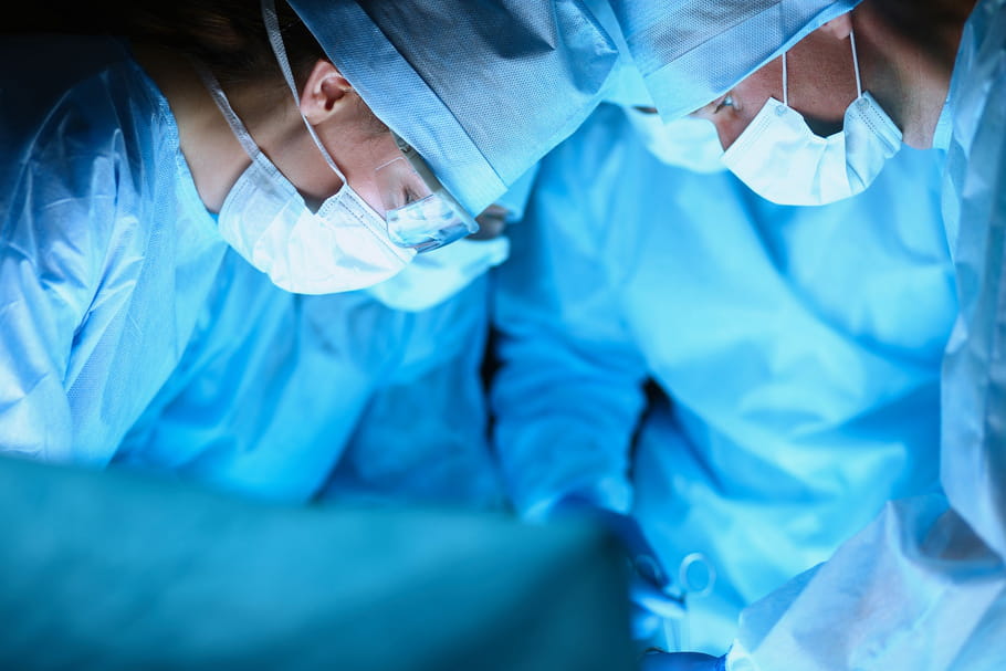 Chirurgie de l'épaule : première opération mondiale en réalité augmentée