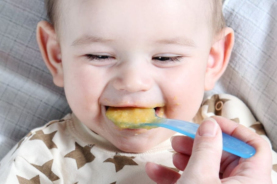 Alimentation du bébé à 9 mois