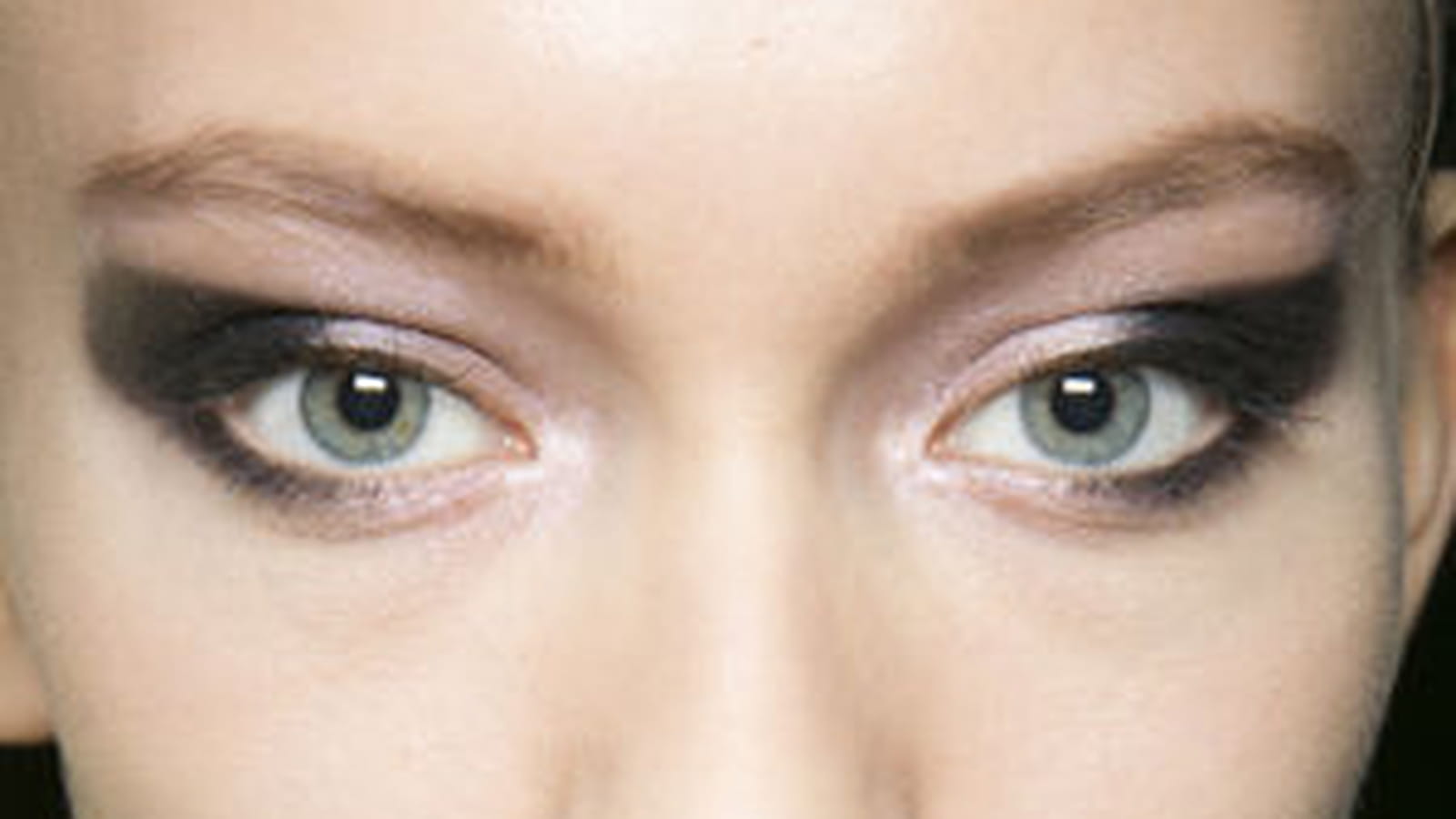 Le smoky eye ultra black