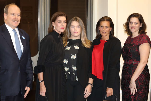 Caroline de Monaco entourée des siens en novembre 2017