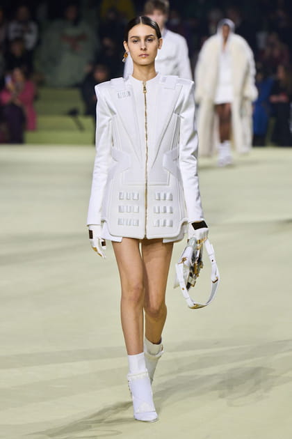Look 33&nbsp;du d&eacute;fil&eacute; Balmain