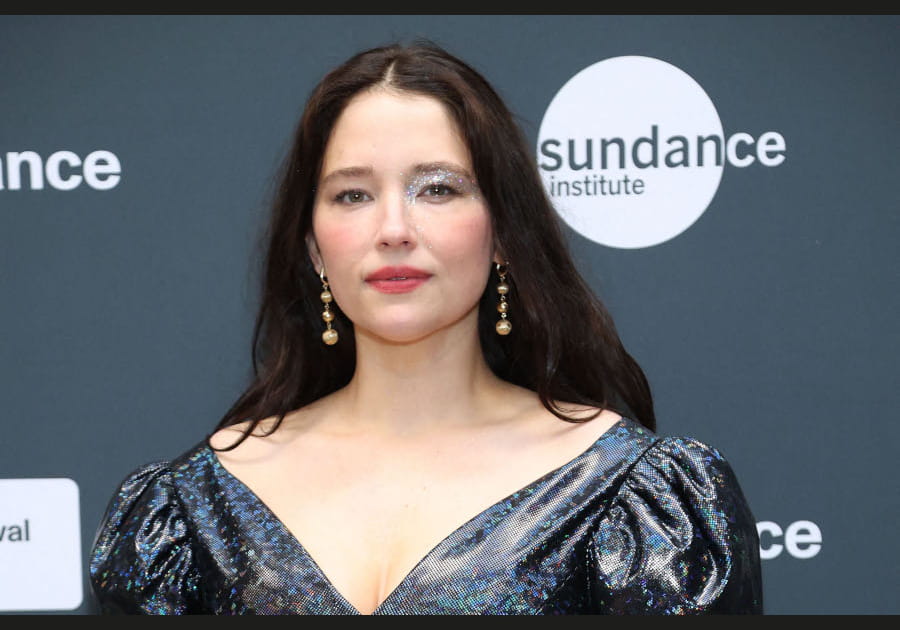 Flop&nbsp;: les paillettes sur un &oelig;il de Haley Bennett