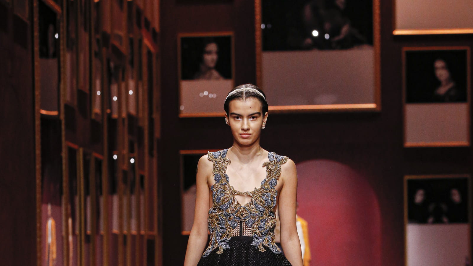 Look 60