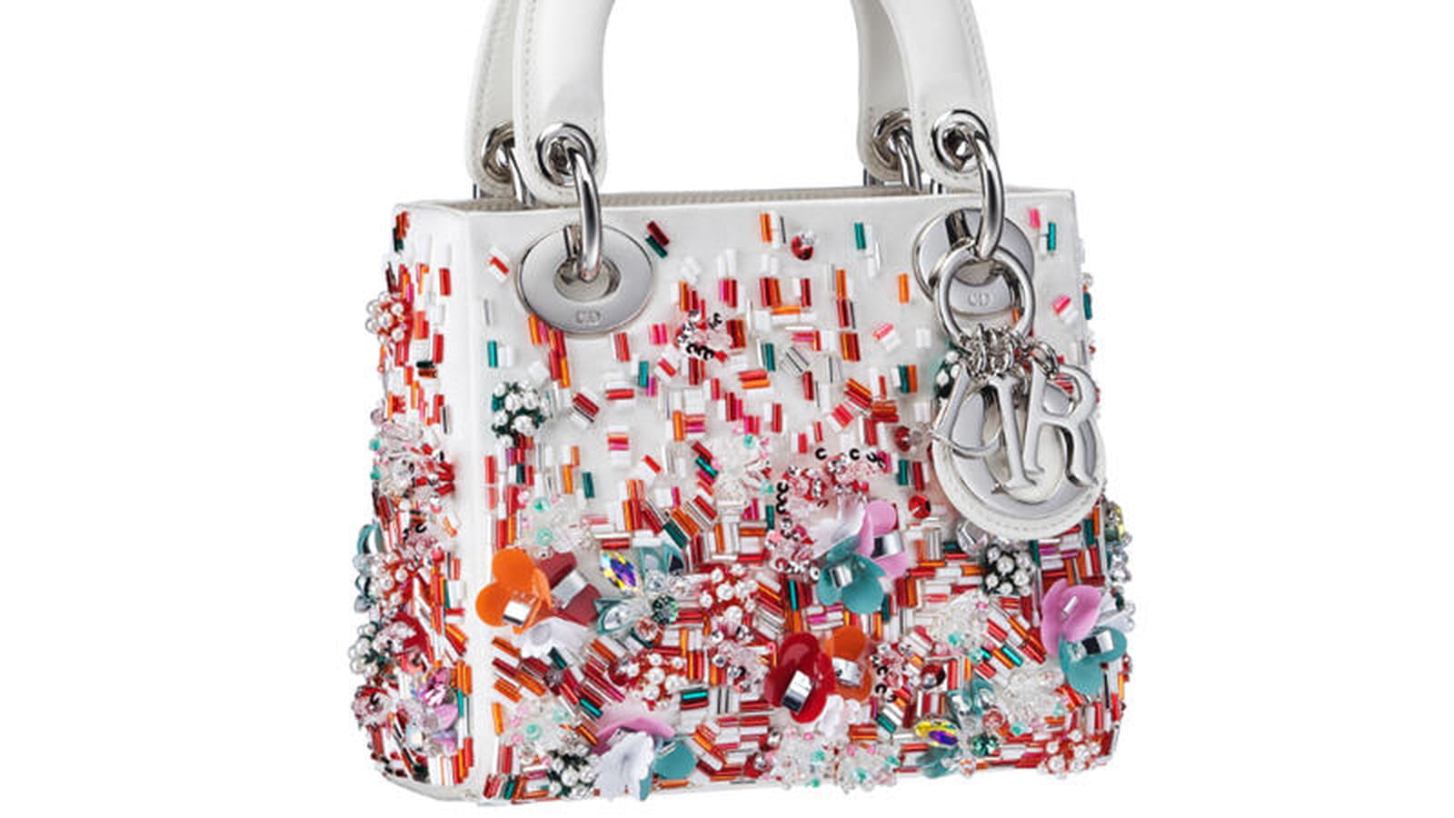 Le petit sac Lady Dior à fleurs de Dior