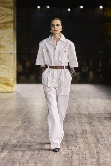 Look 3 du défilé Saint Laurent printemps-été 2024