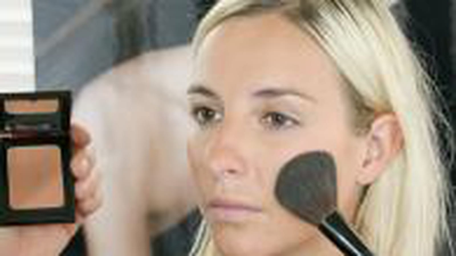 Leçon de maquillage Eclat d'été avec Yves Saint Laurent