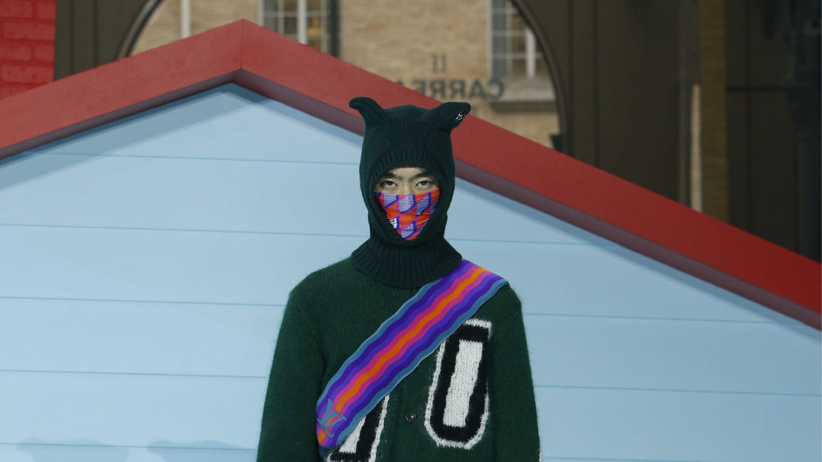 Look 30