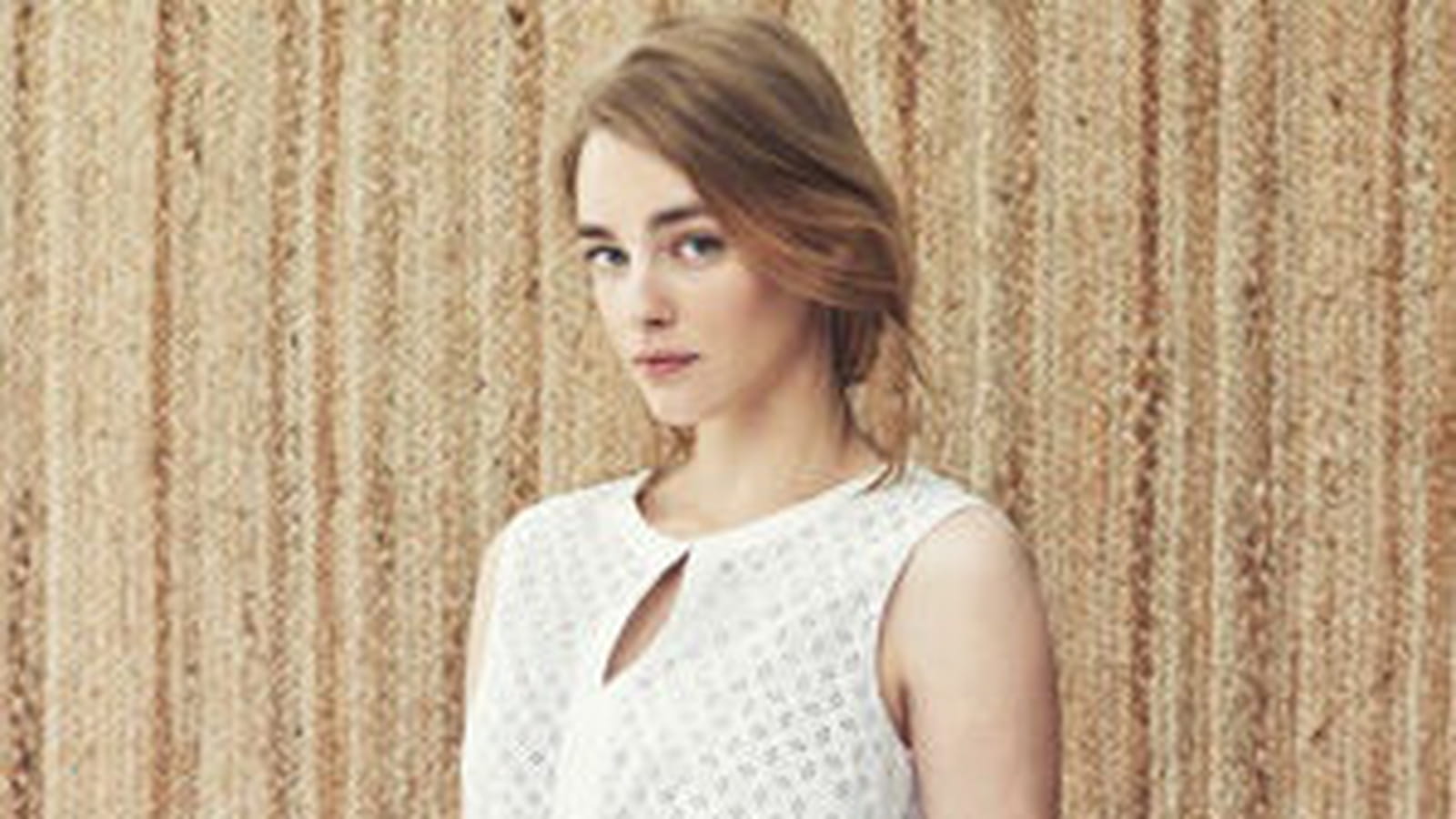 Robe "Brodery" de Mango