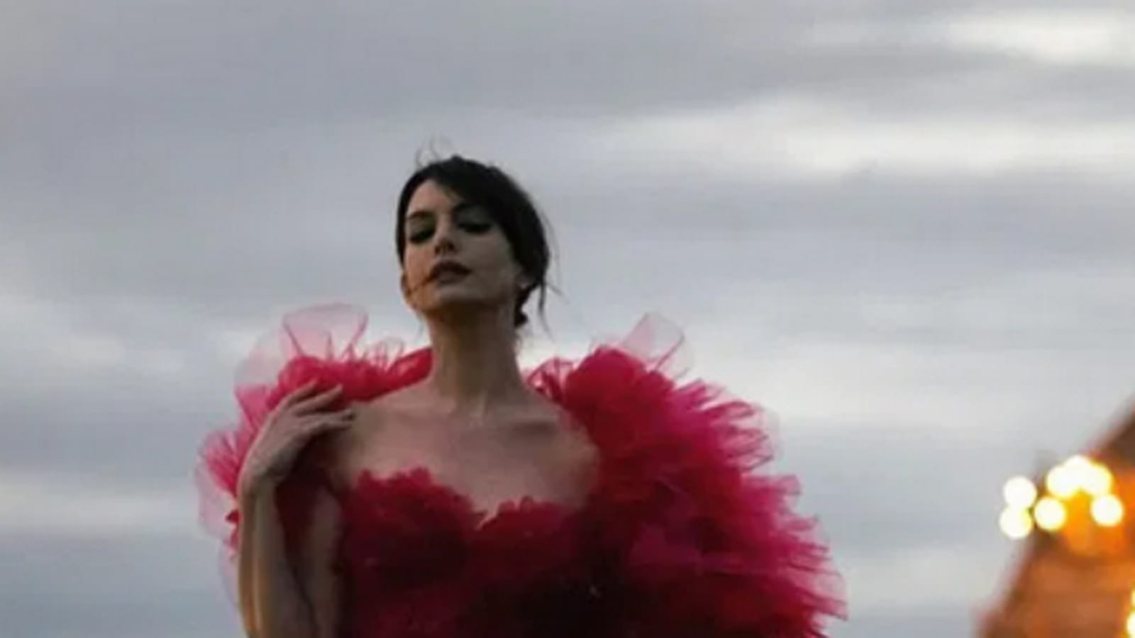 Anne hathaway